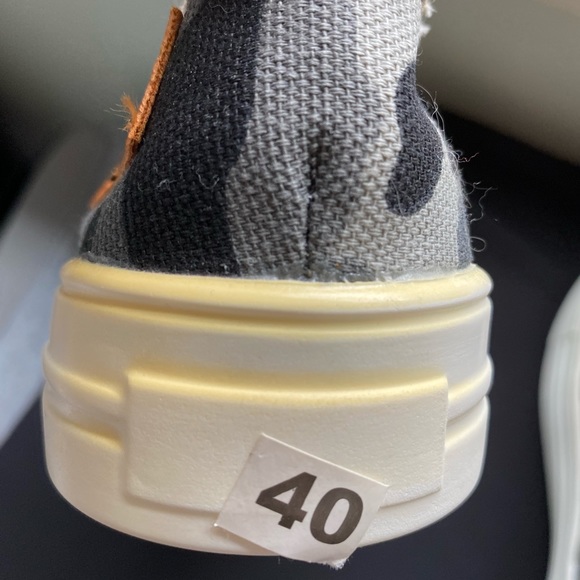 Canvas Multi-Print Shoes - Size 8 - Picture 4 of 4